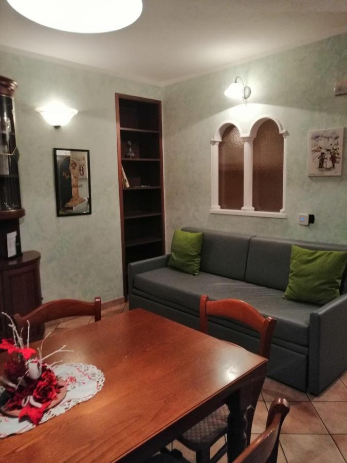 Apartment "Casa Maya" Mezzana  Buitenkant foto