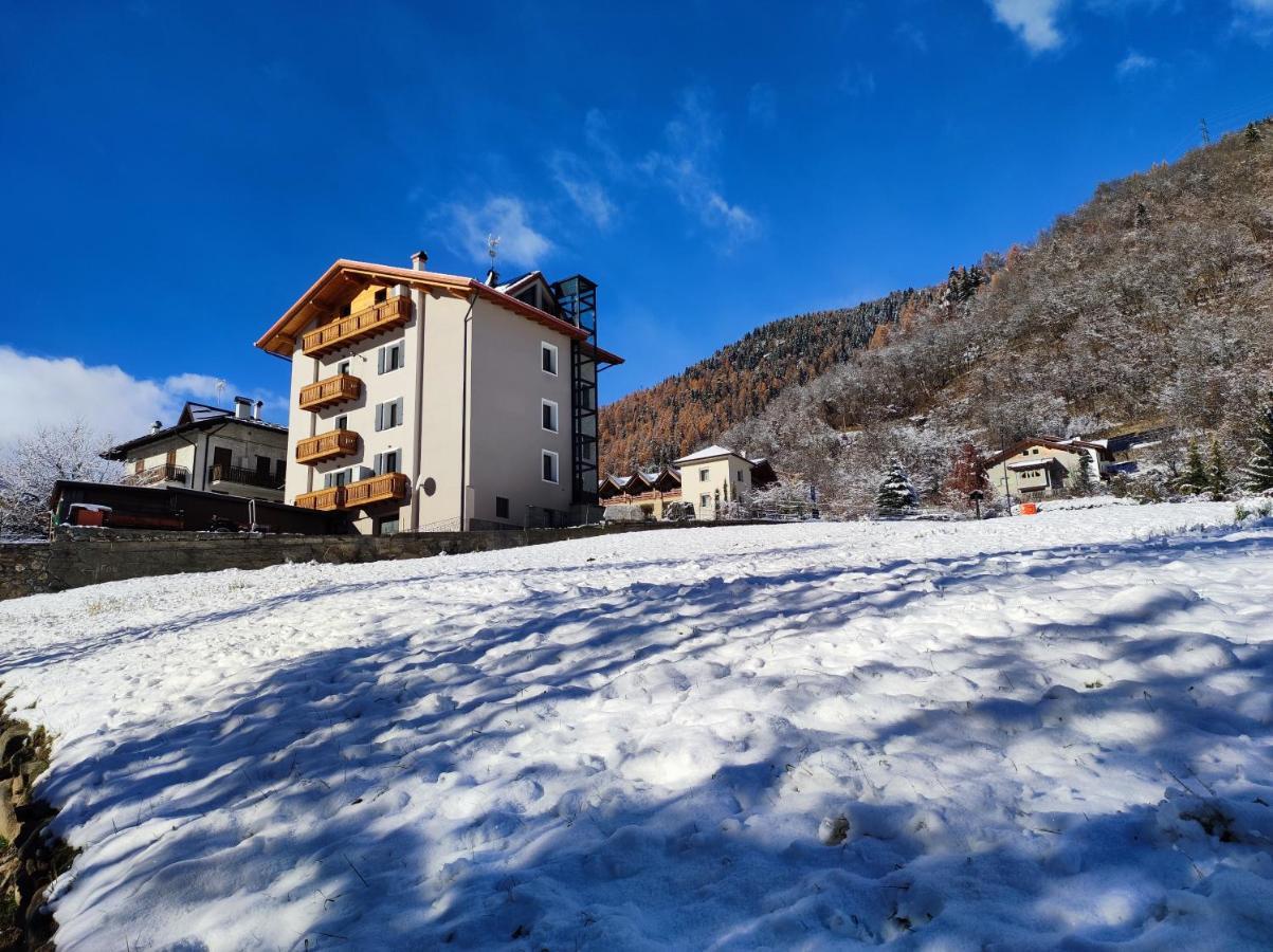 Apartment "Casa Maya" Mezzana  Buitenkant foto